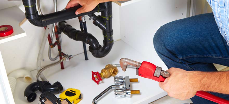 Five basic plumbing tools you need in your home