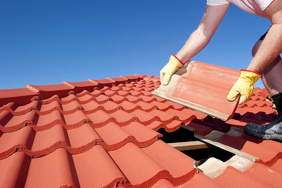 Get the best Roofing Company with These Few Tips